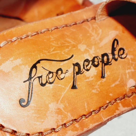 NEW Free People Saturday Brown Leather Embroidered Two Strap Flat Sandals K95 - Picture 9 of 11
